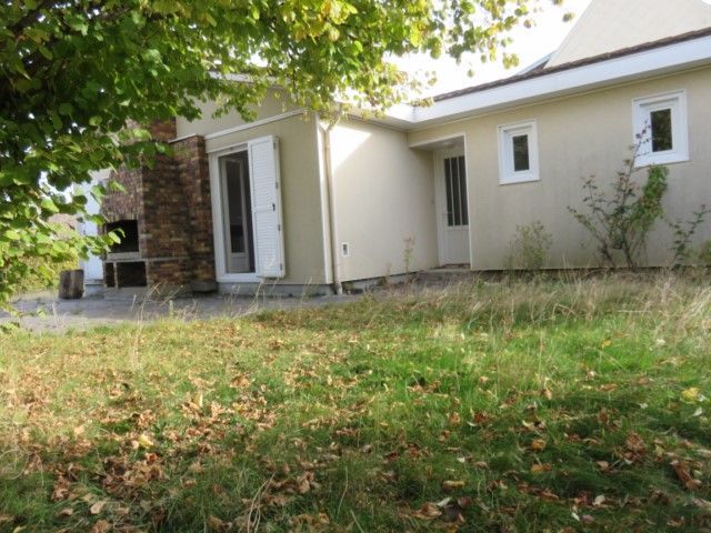 VENDU PAR DMI 6 SANVIC Plain pied - quatre chambre, sous sol avec garage. dépendance. Grand jardin Le Havre Sanvic  